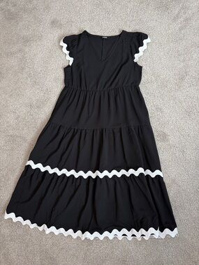 BTFBM Black Tiered Flutter-Sleeve Dress with White Trim